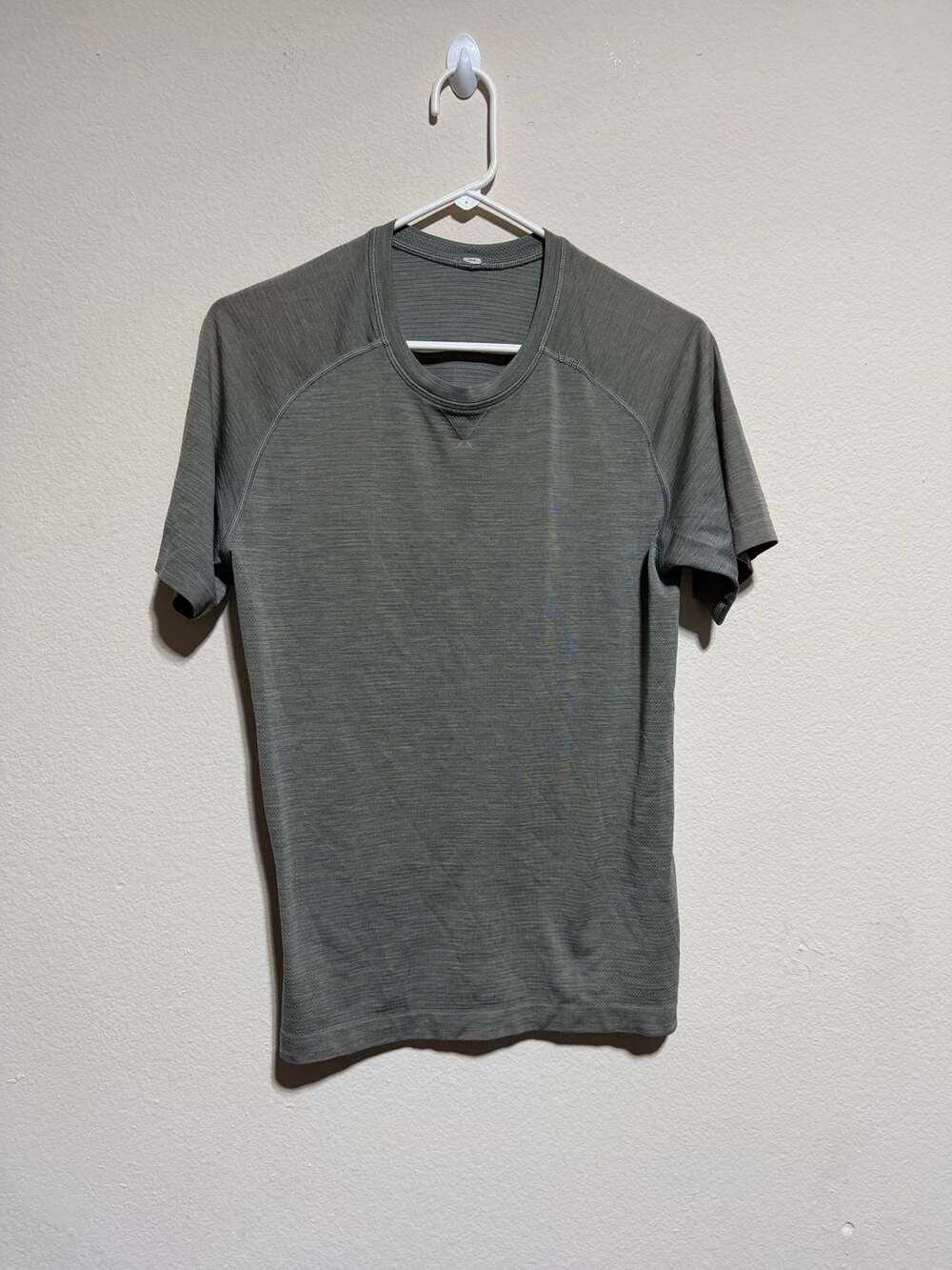 Lululemon Metal Vent Tech Short Sleeve Shirt Size S